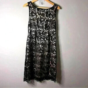 Laundry by Shelli Segal black lace dress classic size 6 pre-owned